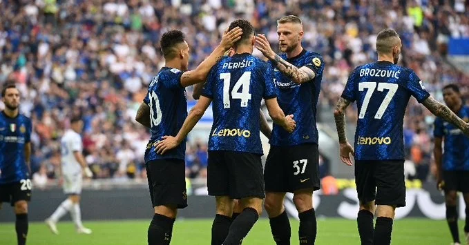 一号娱乐-穆雷迎来十二赛季出色发挥，SKT观众热烈欢呼！