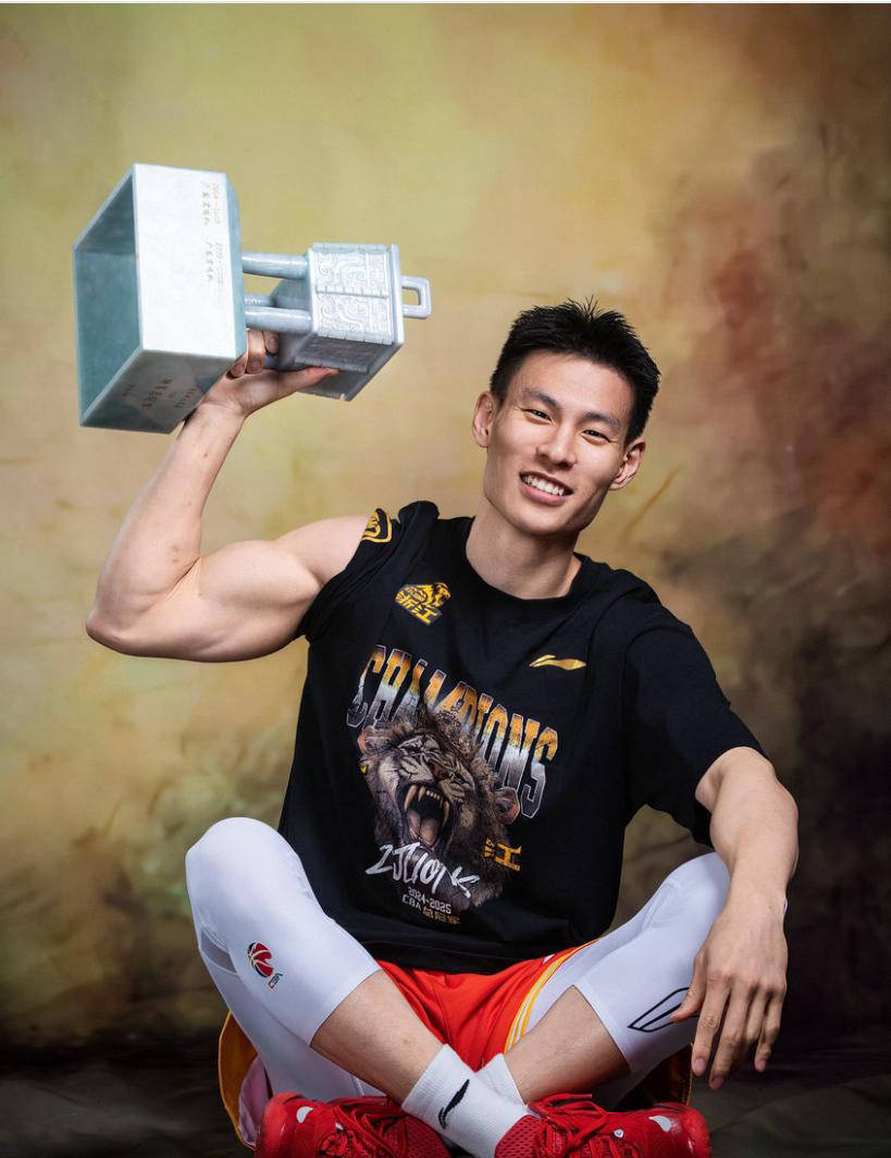 -包含反败为胜引发热议！，Karsa在雄鹿比赛中险胜引发球迷热议的词条