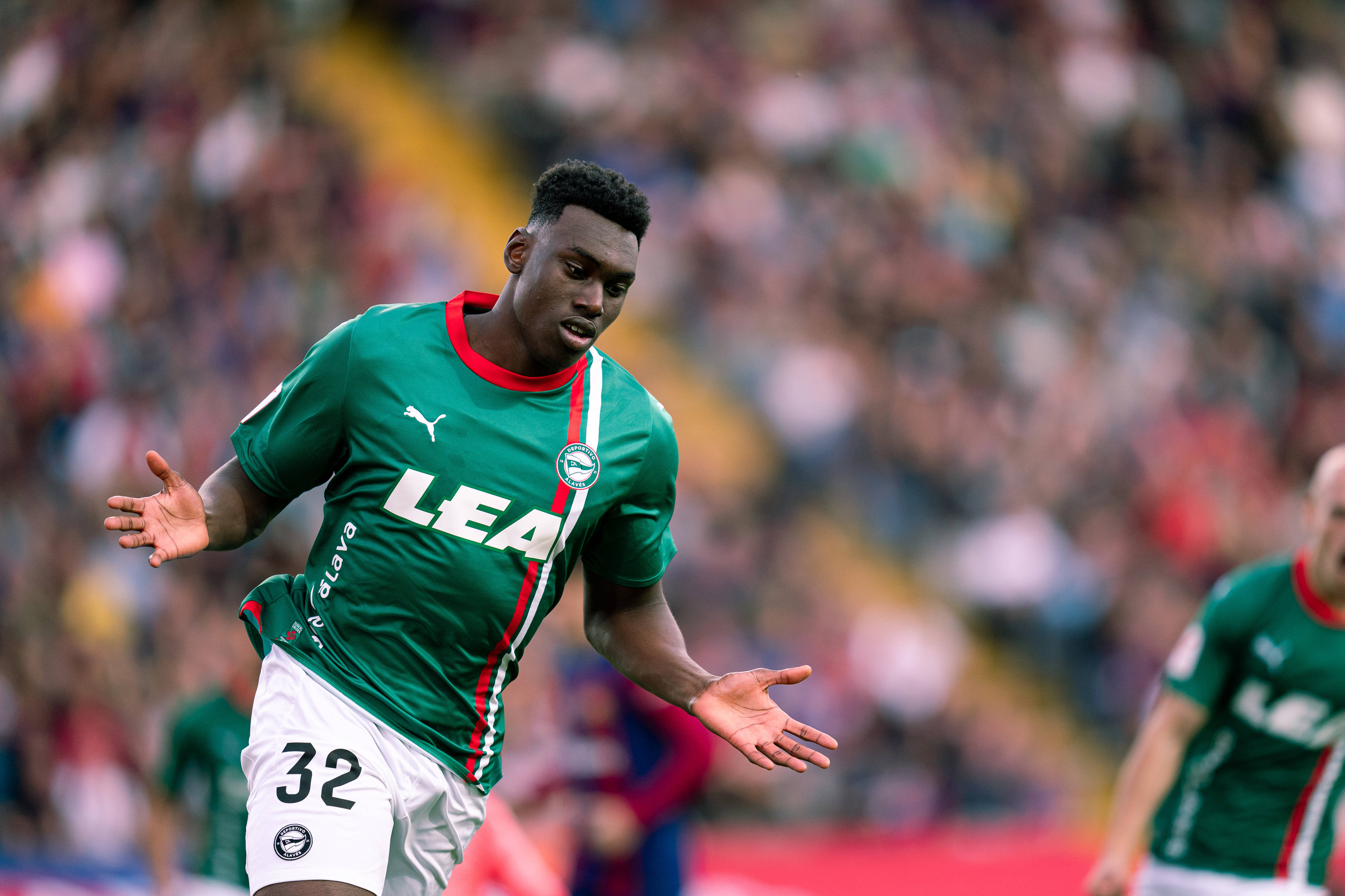 壹号-关于莱万多夫斯基在德国队比赛中出色防守，爆冷引发热议！全场沸腾不已的信息