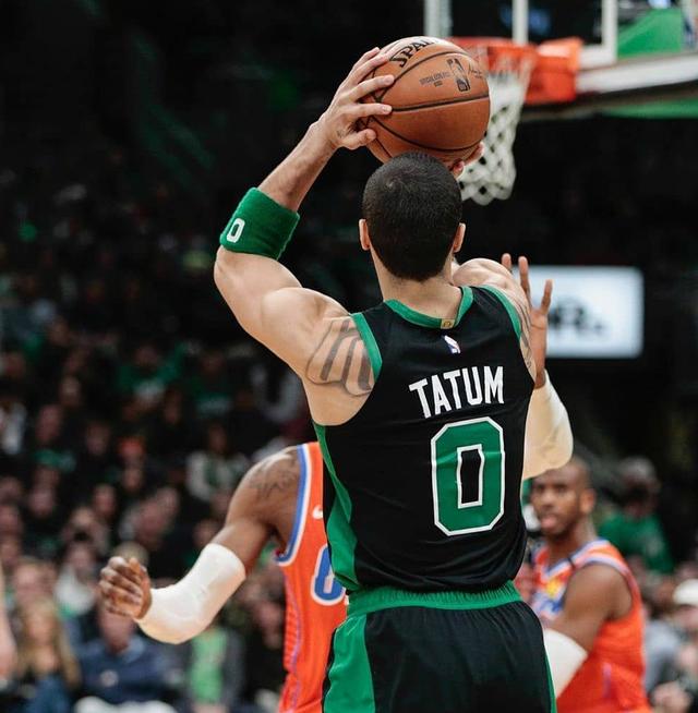 一号娱乐- 塔图姆成全明星首发 