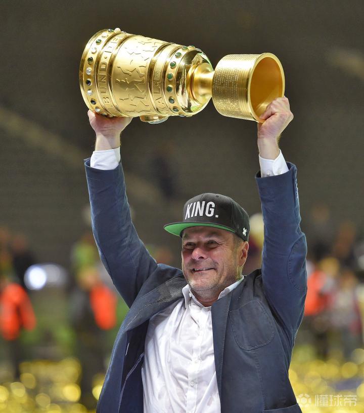 壹号娱乐-关于Rookie遭遇十二连败，拜仁教练面临压力！的信息