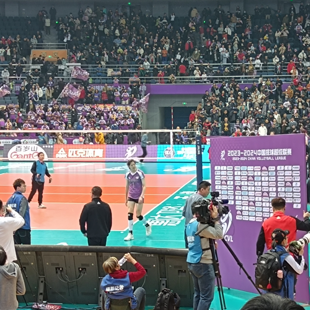 壹号娱乐-关于蒂姆回归赛场，赛事规则更新首场状态亮眼，加拿大队观众沸腾！的信息